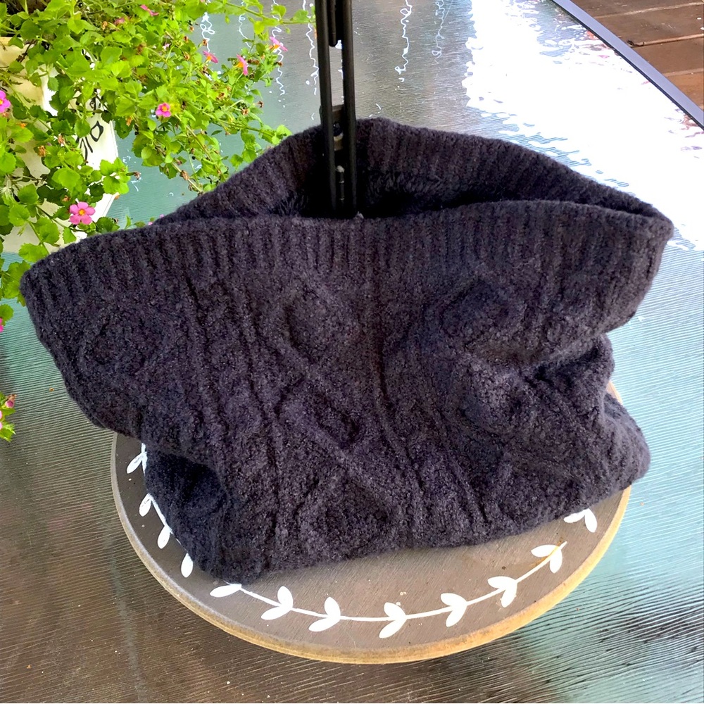 ⭐ 3/$18 - Sonoma Faux Fur Lined Cowell, Black
